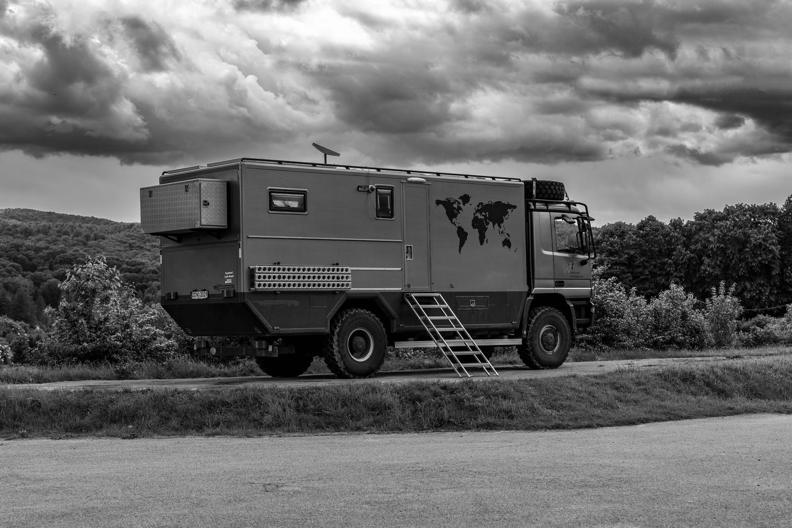 RV Tropical Storm Preparation: How to Protect and Evacuate Your Rig